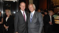 Koch family agrees to pay more than $1 billion for 10 percent of Giants