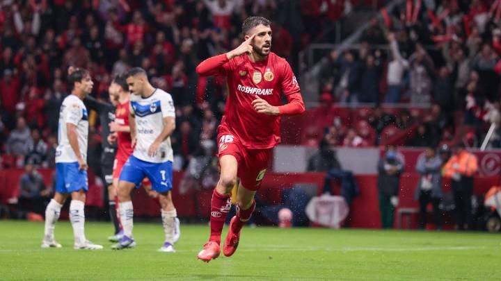 Paulinho se luce con un hat trick en el  despiadado 6