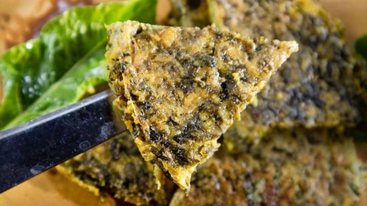 Bajar de peso: cómo preparar una Tortilla de acelga con una receta fácil de 4 ingredientes