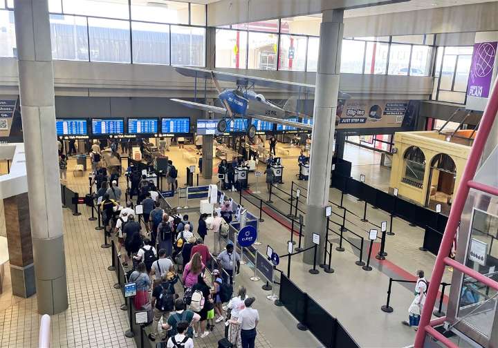 Pittsburgh International Airport posts encouraging passenger feedback score in new survey