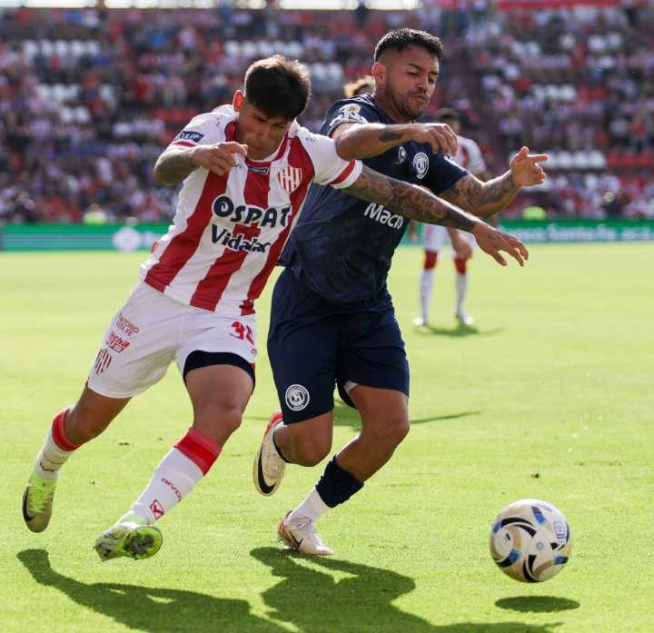Videos: en un partidazo, Independiente Rivadavia igualó ante Unión en Santa Fe