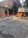 De mal en peor: Socavón «arreglado» provoca ahora inundación de aguas negras en la Benito Juárez