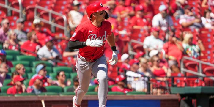 Spencer Steer drives in 5 runs as Reds beat Cardinals