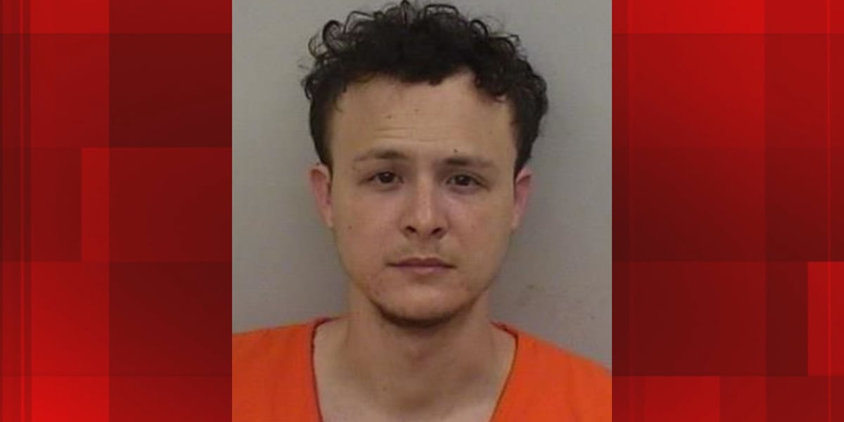 Lake Charles man accused in years-long bank fraud, forgery scheme; authorities searching for alleged accomplice