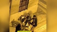 Graban el momento en el que 'El Mexicano' agrede con la escopeta a su víctima tras dispararle en la calle de Alfafar