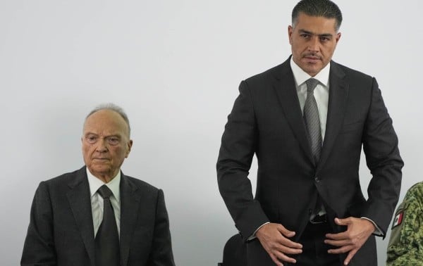 México afirma que combate el robo de combustible; críticos señalan la gravedad del problema