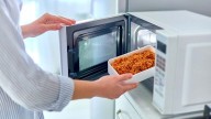 Calentar comida en el microondas: el hábito cotidiano que puede ser más peligroso de lo que creés