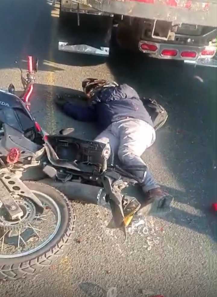 Motociclista falleció en accidente en la Vuelta del Cerezo