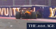 Disaster as Piastri hits the wall