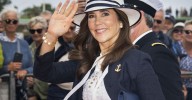 Queen Mary dresses in nautical theme for royal yacht party