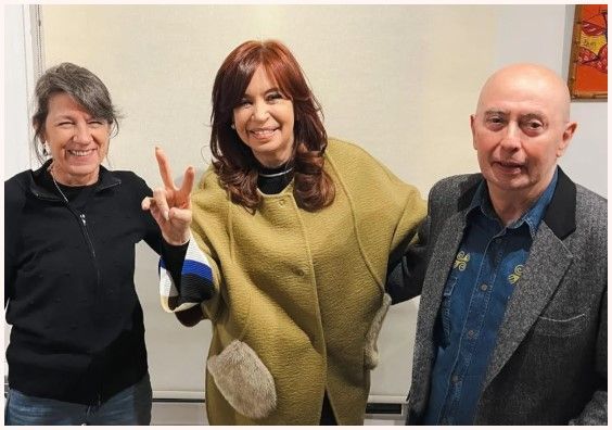 La foto inédita de Cristina Kirchner y el Indio Solari: "Votemos a conciencia como si estuviera en la lista"