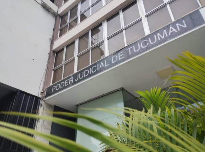 Alberdi: condenan a expolicía por estafar a seis personas con falsas promesas de ingreso a la fuerza