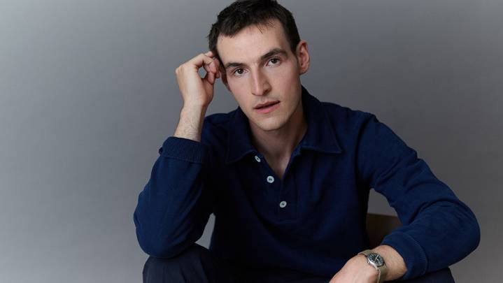 Éanna Hardwicke on 'Saipan' and Playing Irish Soccer Legend Roy Keane
