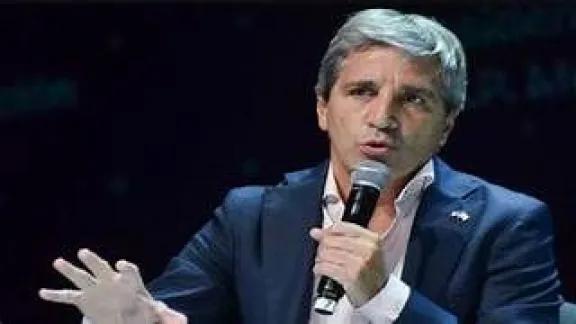 Caputo advirtió que el Tesoro no comprará más dólares al precio actual y evitó precisar cómo pagará la deuda