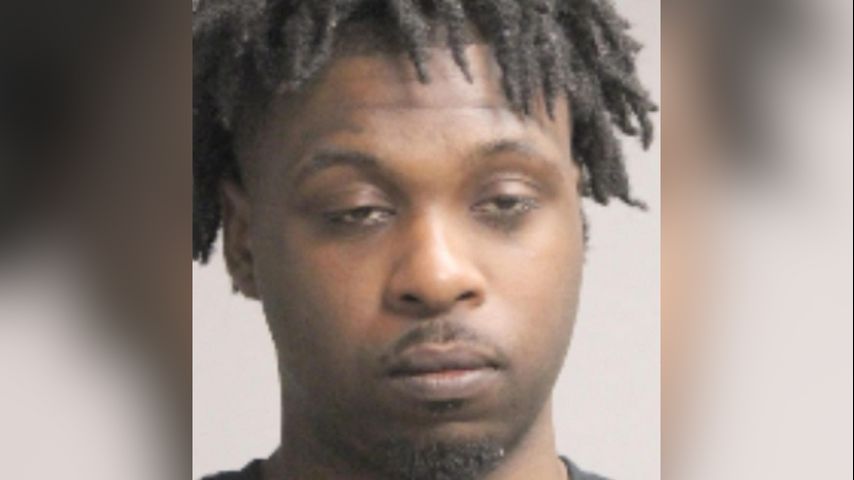 Baton Rouge Police looking for alleged rapist
