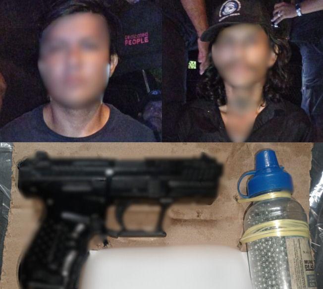Detienen a dos sujetos y aseguran un arma tipo réplica en el centro de Mérida