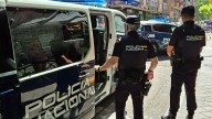 Tres menores estrangulan a una educadora y la arrastran inconsciente para robarle y fugarse del centro