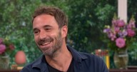 Emmerdale's Oliver Farnworth declares love amid co