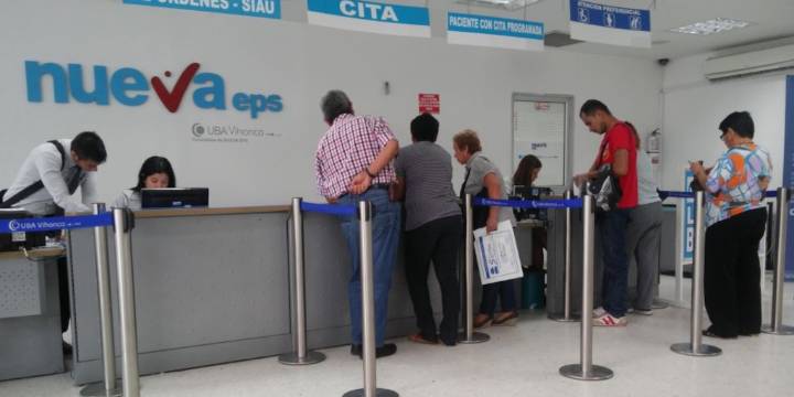 Informe de la Contraloría sobre la Nueva EPS genera debate político en torno a la intervención del Gobierno