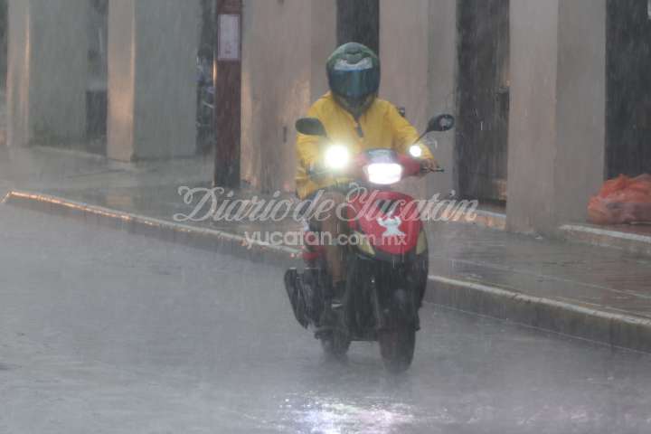 El paso de la onda tropical número 30 ocasionará lluvias en la Península de Yucatán