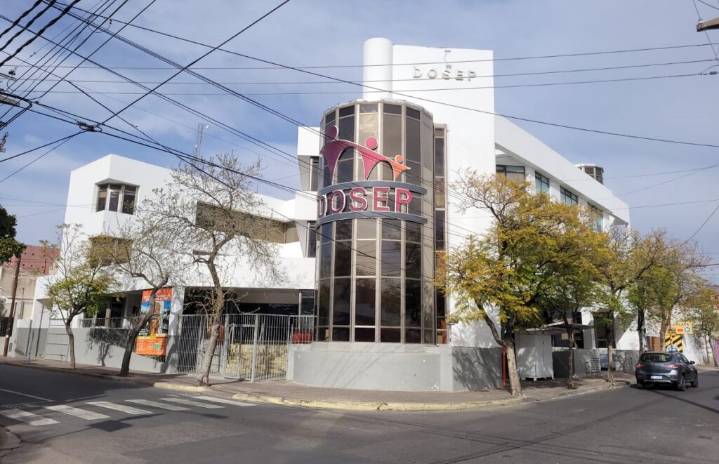 Jubilados reclaman a DOSEP “transparencia y cobertura plena”