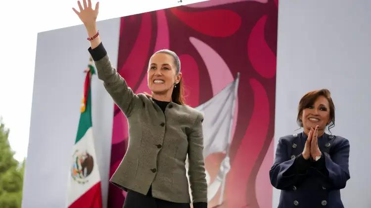Claudia Sheinbaum hace historia al dar el Grito desde Palacio Nacional