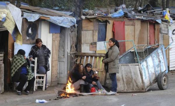 La pobreza bajó a 31,6% y afectó a cerca de 15 millones de argentinos