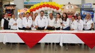 Casa Ley festeja 71 años con clientes en Plaza Ley Obregón