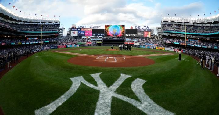 Canadians restricted from buying Blue Jays playoff tickets at Yankee Stadium