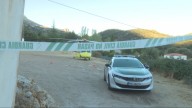 Un hombre mata a otro hombre y se atrinchera con la pareja del fallecido en Granada
