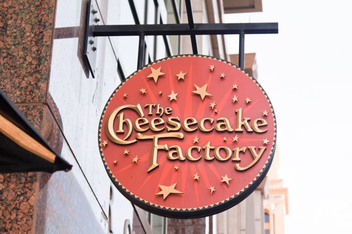 Cheesecake Factory Stock: High Quality Growth At A Steep Discount (NASDAQ:CAKE)