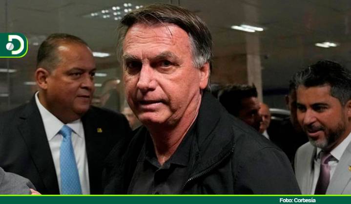Expresidente de Brasil Jair BolsonaroBolsonaro, condenado a 27 años y tres meses de prisión por intentar un golpe de Estado contra Lula