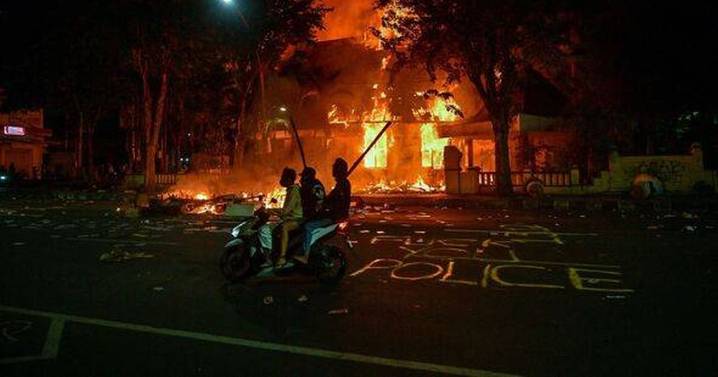 Brits caught in deadly Bali riots as violent street battles leave seven dead