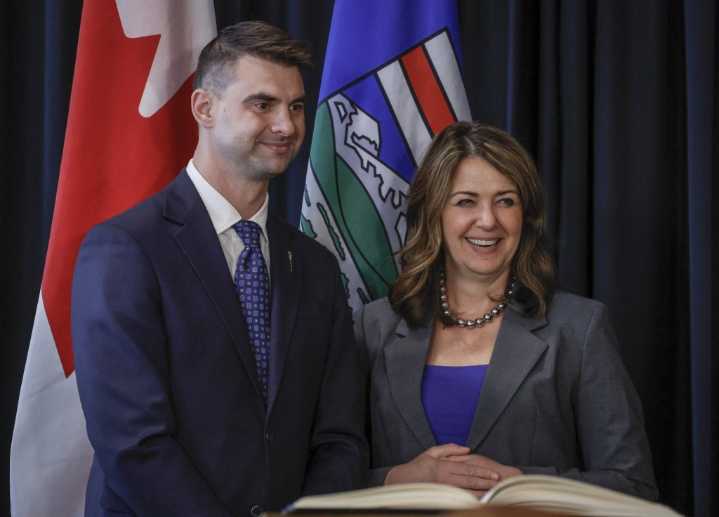 Alberta minister to review pay of municipal officials, ways to limit property taxes