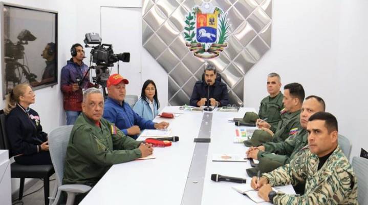Presidente Maduro lideró mesa de trabajo para fortalecimiento de Cuadrantes de Paz y Circuitos Comunales