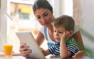 Iglesia Católica llama a padres a acompañar a sus hijos en el mundo digital