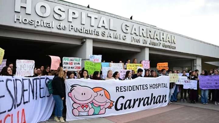 Gobierno confirmó un bono extraordinario para personal del Hospital Garrahan