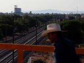 Dispara contra su pareja, la cree muerta y se suicida en Querétaro; mujer está grave