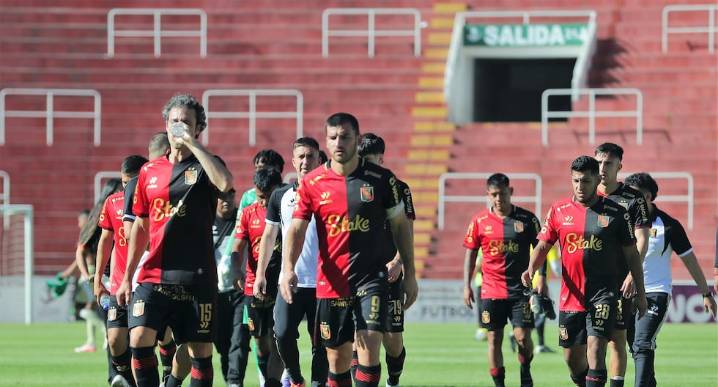 FBC Melgar busca neutralizar y sorprender en partido ante Universitario