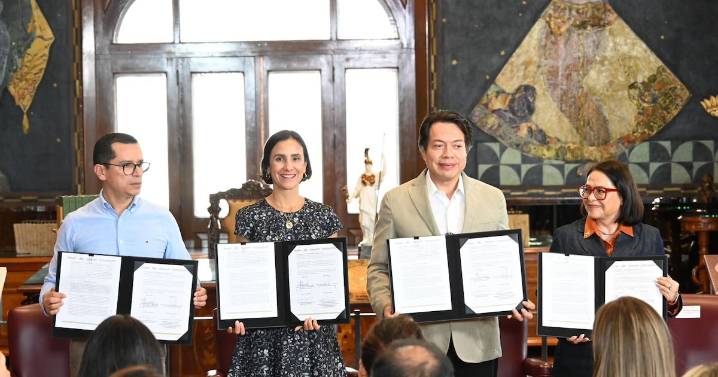 Firman SEP, Energía y CFE convenio para llevar internet gratuito a todos las tele