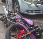 Choque entre moto y carro deja a una mujer herida en Tucupita