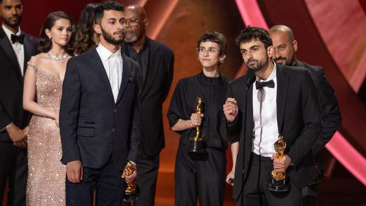 El Ejercitó israelí ocupa la casa del cineasta palestino y ganador de un Oscar, Basel Adra