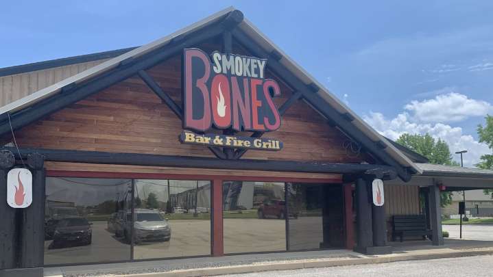 Will Michigan Smokey Bones locations be rebranded as Twin Peaks? What we know