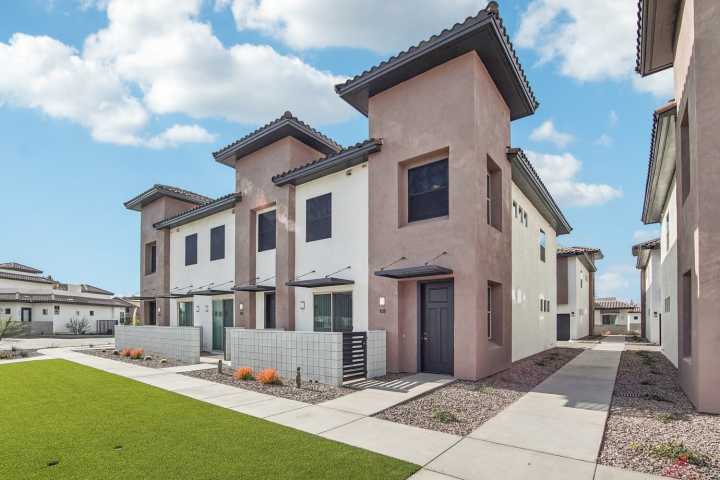 New build-to-rent development in Glendale sold to NextWave