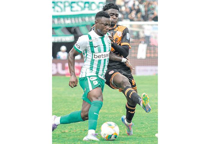 Apretado triunfo de Nacional ante un Envigado con dos expulsiones