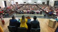 Yarabí Ávila se reúne con más de mil docentes nicolaitas