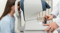 Pérdidas de vista y secuelas irreversibles entre los pacientes de un oculista: el médico recurrió su inhabilitación y sigue trabajando