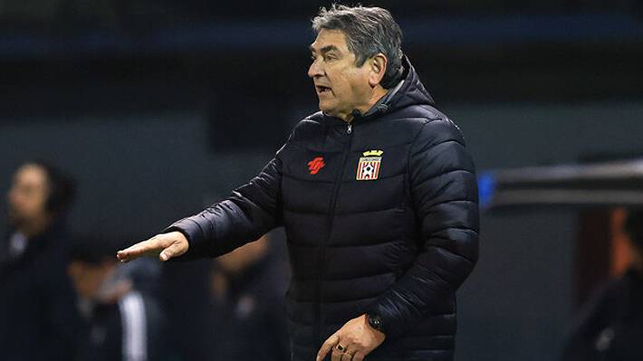 Emiliano Astorga deja de ser el técnico de Curicó tras campaña donde no consiguió un solo triunfo Tras derrota ante San Felipe.