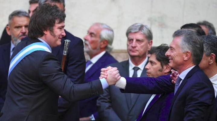 El Gobierno pone en duda una convocatoria a Macri e insiste en que no lo sumarán a la campaña
