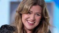 Kelly Clarkson returns to social media after ex